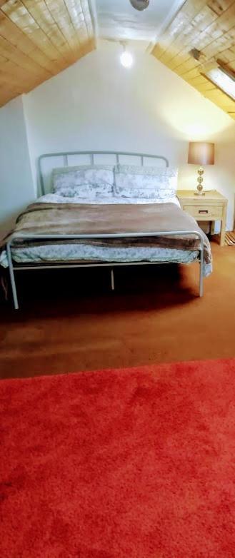 Апартаменты Cozy Loft In Bushey, 20 Mins By Train To Euston London Экстерьер фото